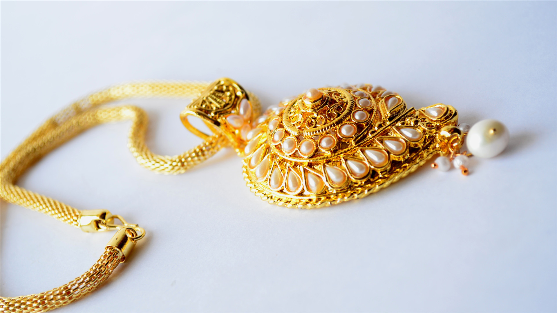 璀璨流光 珠寶首飾高清桌面壁紙的藝術(shù)與收藏