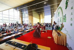 大報恩寺景區(qū)組織在寧留學(xué)生體驗端午傳統(tǒng)文化，促進中外文化藝術(shù)交流